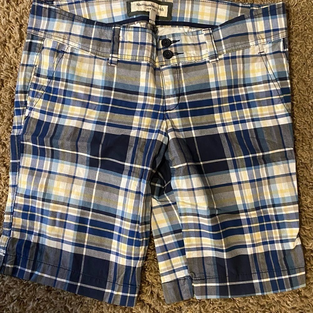 Abercrombie & Fitch blue/yellow plaid shorts sz 4